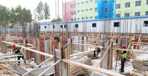 強(qiáng)信心 穩(wěn)經(jīng)濟(jì) 促發(fā)展 上口鎮(zhèn) 秋風(fēng)起碩果豐 項目建設(shè)正當(dāng)時